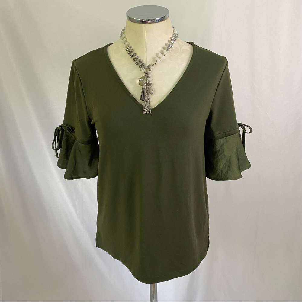 Banana republic green ruffle sleeve blouse